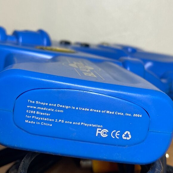 Playstation 2 Mad Catz Blaster Light Gun Blue Controller MadCatz PS1 PS2 - Picture 2 of 4